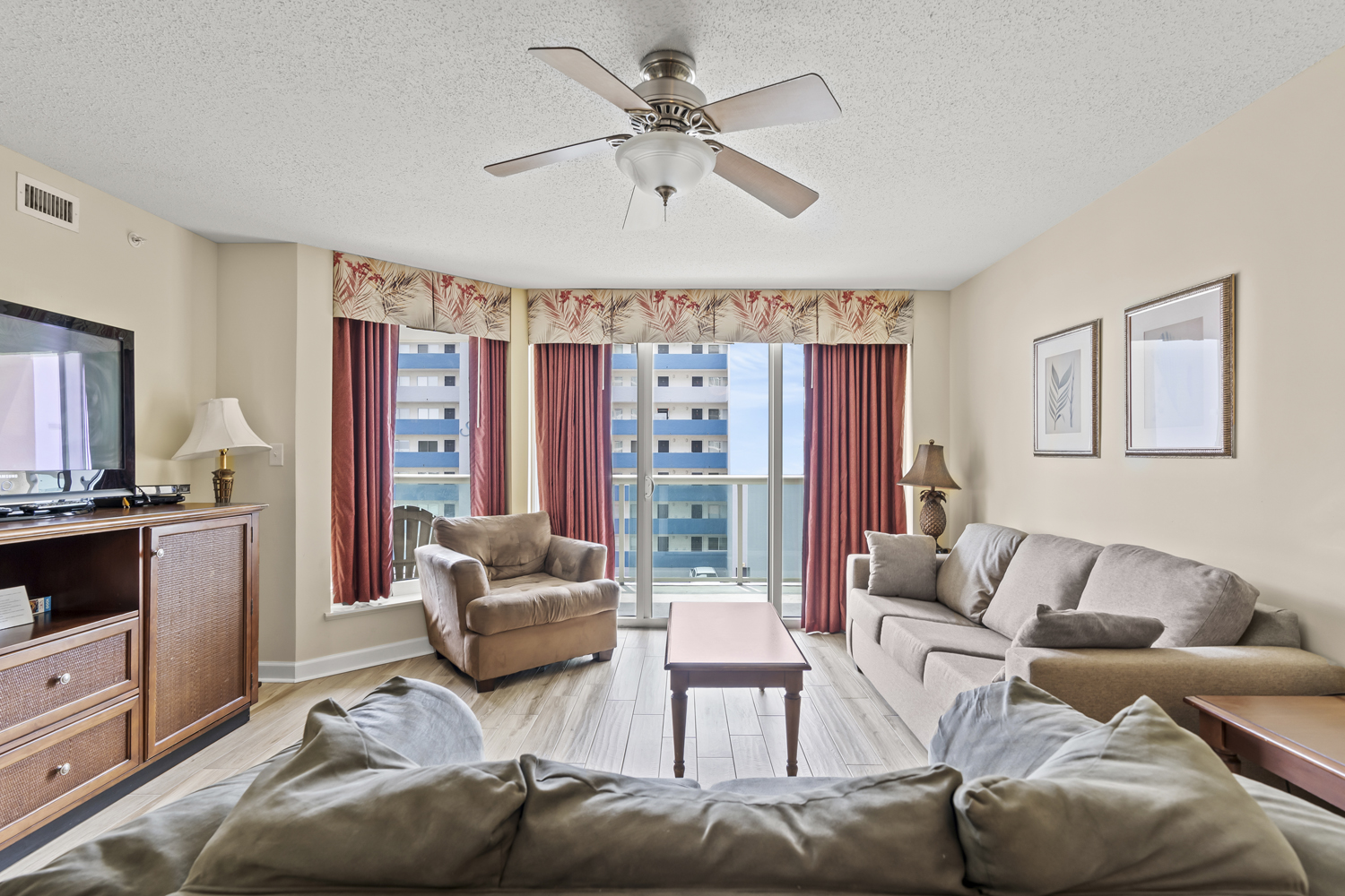 Malibu Pointe - 403